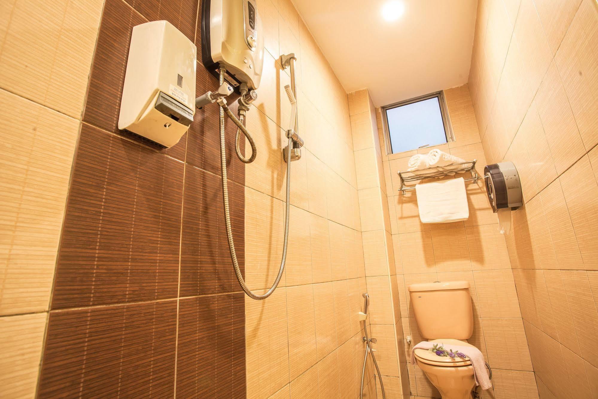 Lavender Inn Permas Jaya Johor Bahru Dış mekan fotoğraf